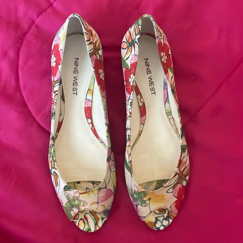 🌸🍬 Flowers & Chic Kitten Heels — Nine West🌺 (2000s old Y2K fashion)